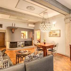  Apartment Governo Vecchio