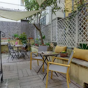  Apartment Colosseo Secret Garden - And