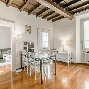  Apartment Navona Bernini